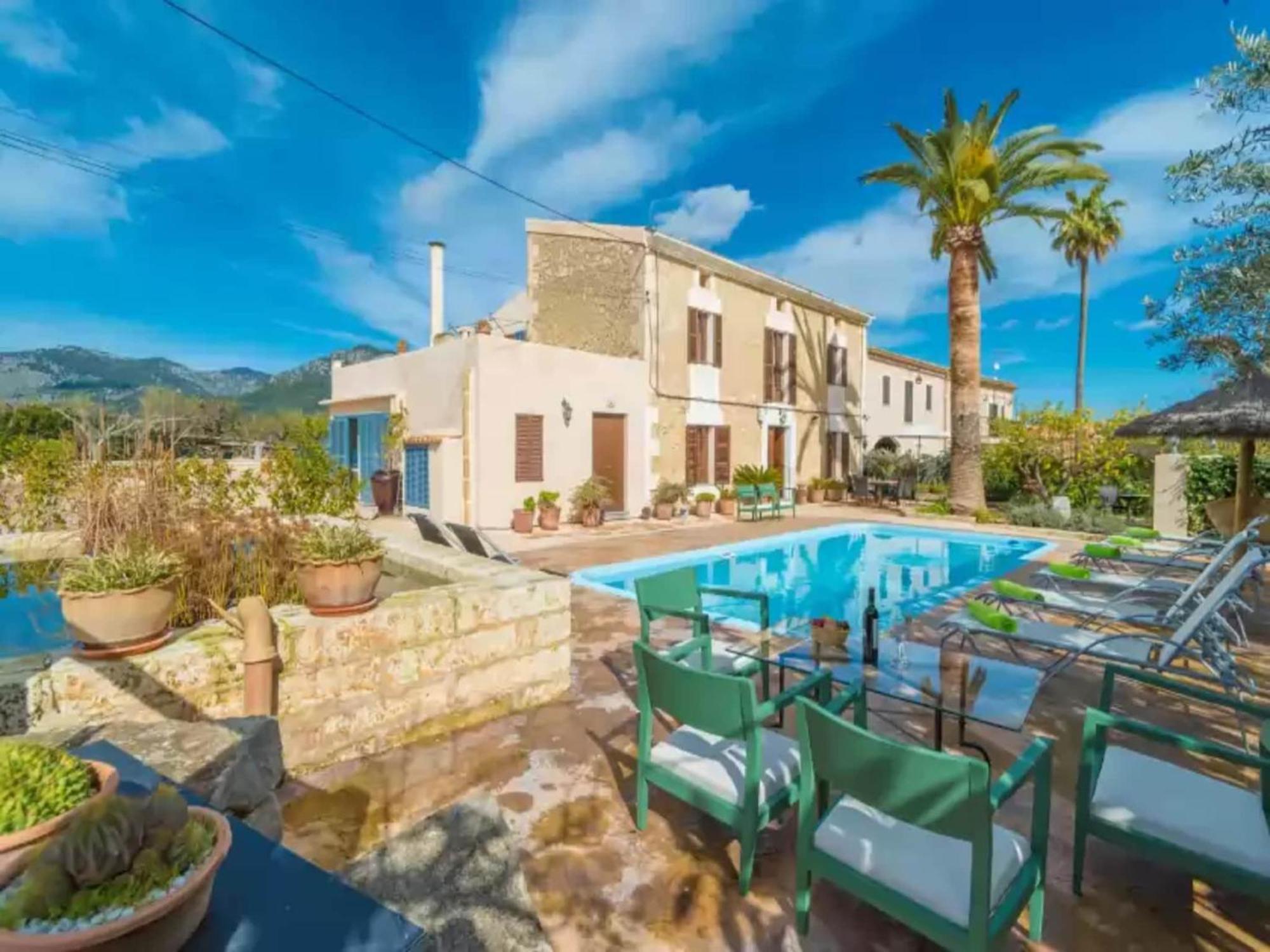 Salvador - With Private Pool Moscari